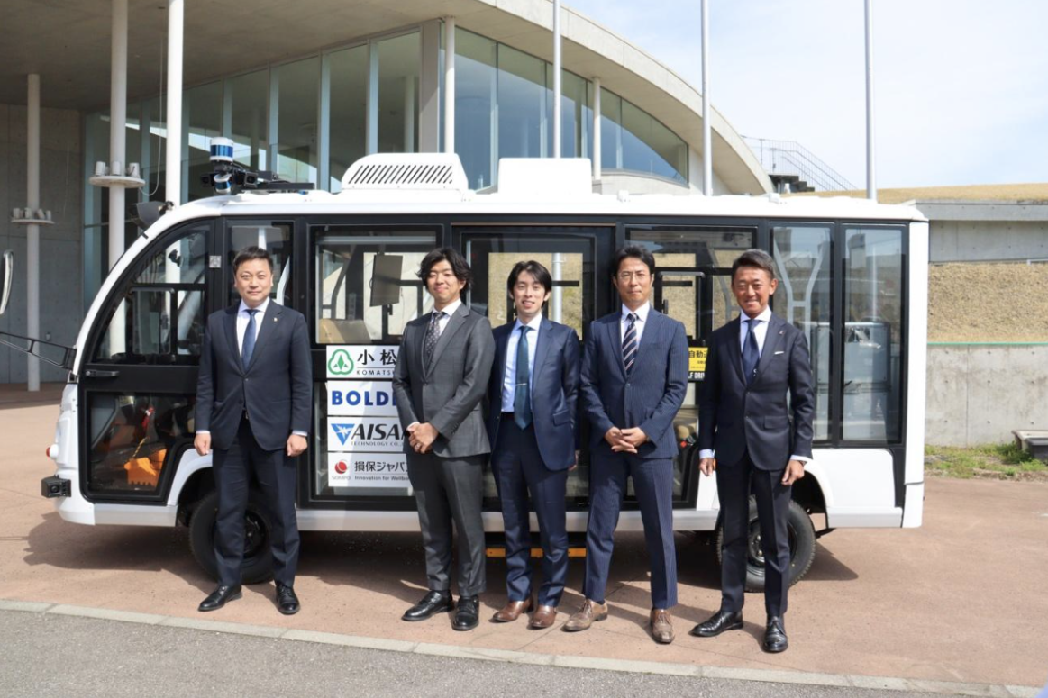 石川県小松市で自動運転バスの導入に向けた実証実験を実施