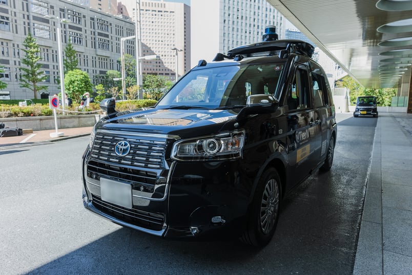 jpntaxi_nishishinjuku_blurred-1